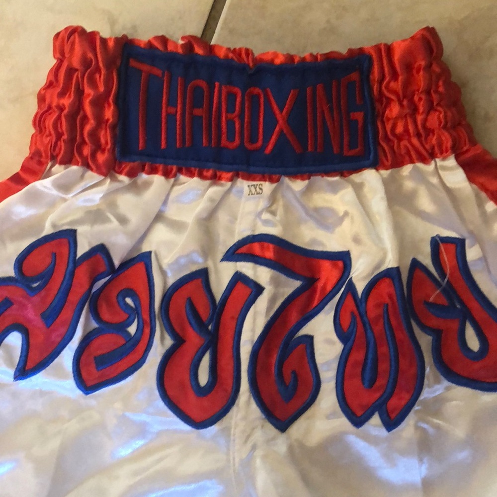 Shorts - Picture 3 of 8